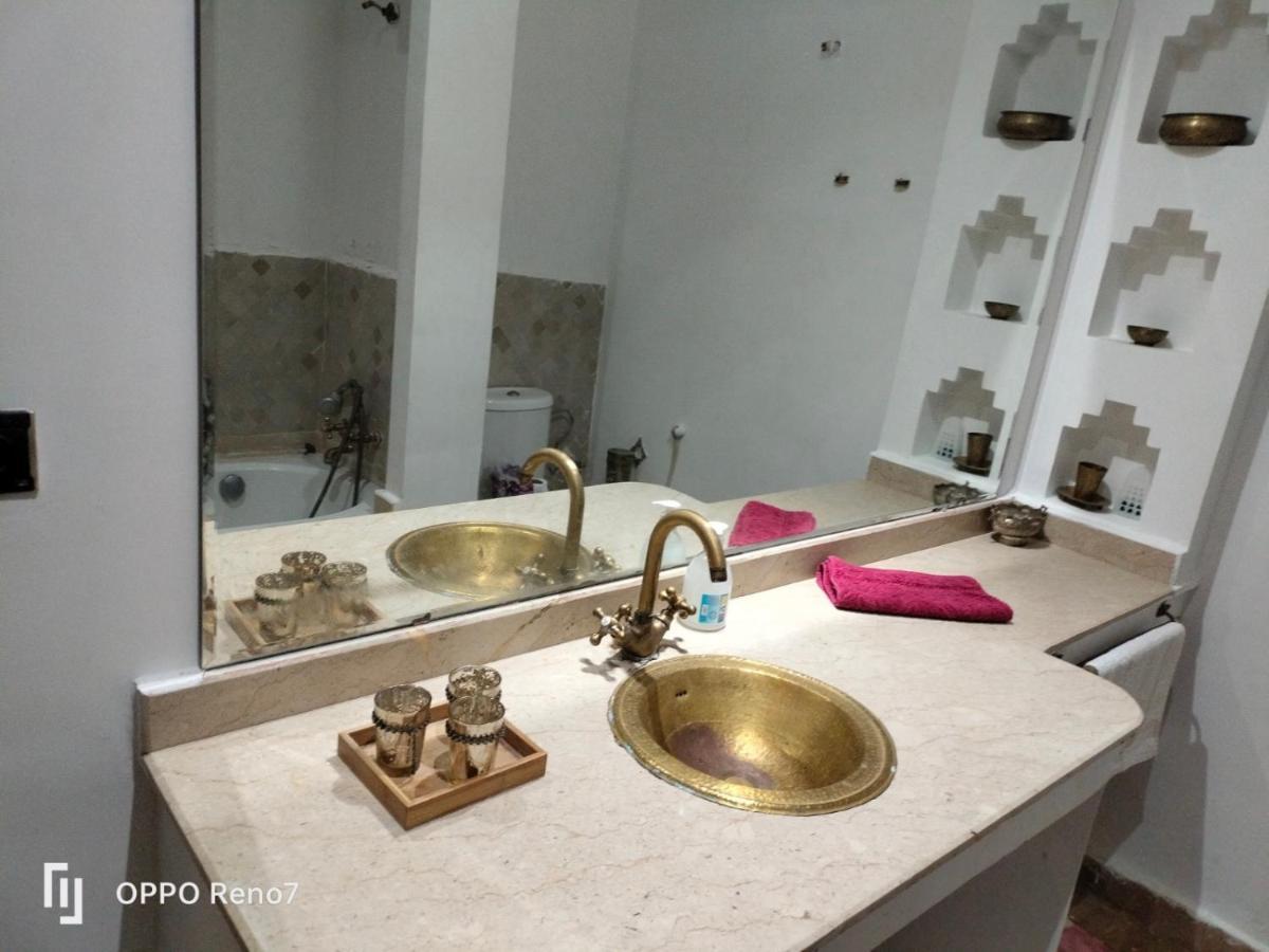 Un Moderne Chic Appartement Vue Sur Piscine Marrákes Kültér fotó