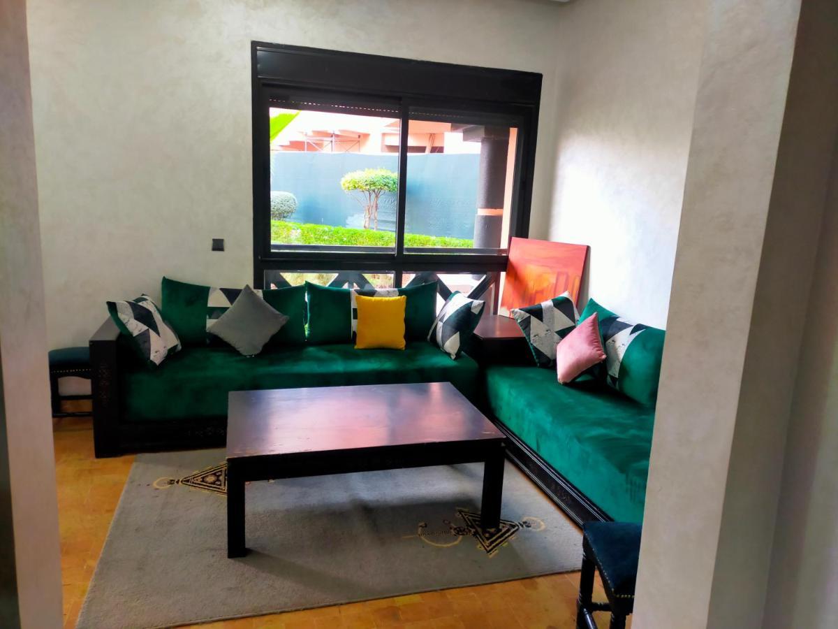 Un Moderne Chic Appartement Vue Sur Piscine Marrákes Szoba fotó